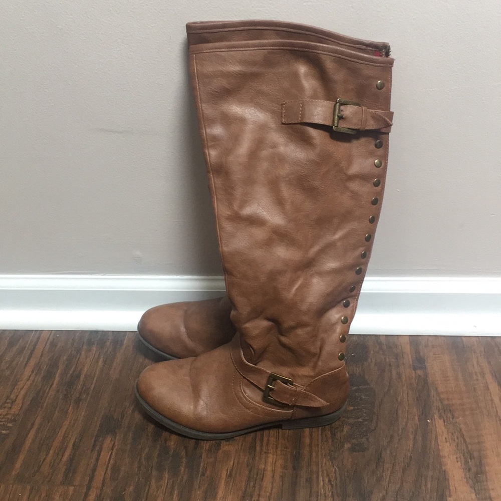 Journee Brown Boots